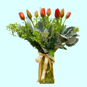 Danza de Tulipanes arreglo de 10 tulipanes en florero de cristal