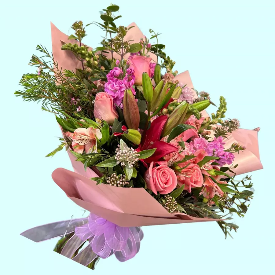 Ramo Combinado Especial con rosas lilis lisianthus astromelias y mateolas