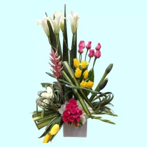 Arreglo de tulipanes rosas y lilis para pronta recuperación