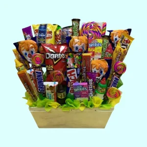 Caja de dulces chocolates botanas y paletas para regalar