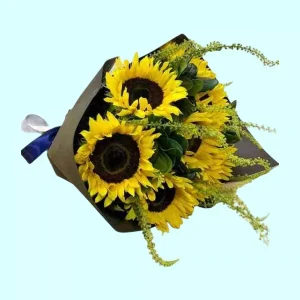 Girasoles para el Alma ramo de girasoles con follaje