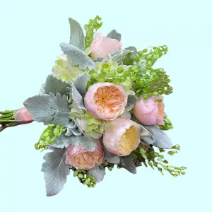 Ramo de novia con rosas inglesas y follajes naturales