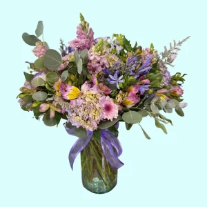 Sinfonía Feliz bouquet de hortensias alstroemerias y crisantemos en tonos lilas